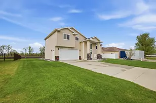 1102 6th Ave NE, Dilworth, MN 56529 - Photo 3