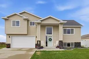 1102 6th Ave NE, Dilworth, MN 56529 - Photo 1