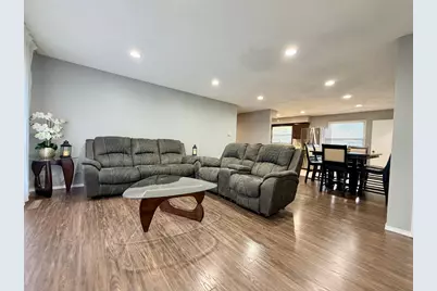 1736 Douglas Avenue, Worthington, MN 56187 - Photo 3