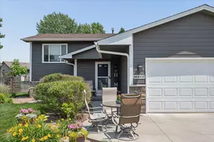 14390 Exley Ln, Apple Valley, MN 55124 - Photo 5
