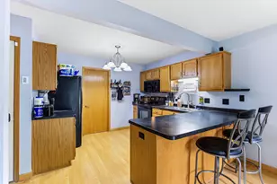2333 Williams Dr, Burnsville, MN 55337 - Photo 11