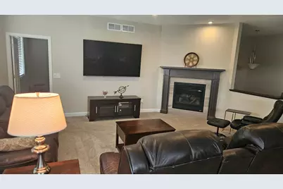 9591 James Circle N, Lake Elmo, MN 55042 - Photo 5