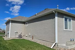 9591 James Cir N, Lake Elmo, MN 55042 - Photo 15