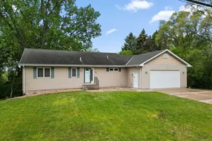 178 Minnesota Ave, Roseville, MN 55113 - Photo 1
