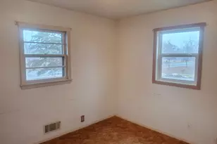 910 Golf Course Rd NW, Hutchinson, MN 55350 - Photo 5