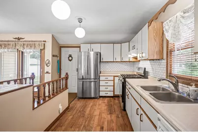 2233 Fremont Avenue E, Saint Paul, MN 55119 - Photo 13
