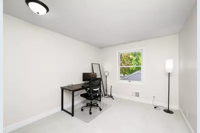 2664 Zarthan Avenue S, Saint Louis Park, MN 55416 - Photo 13