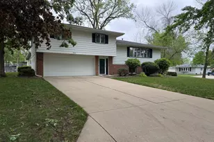 1609 Gateway Dr, Albert Lea, MN 56007 - Photo 1