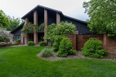 710 Summit Avenue, New Ulm, MN 56073 - Photo 1