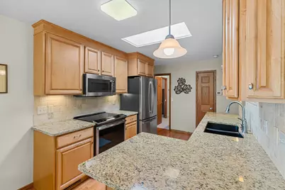 9731 Dorset Lane, Eden Prairie, MN 55347 - Photo 21