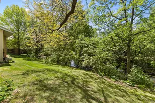 9731 Dorset Ln, Eden Prairie, MN 55347 - Photo 5