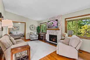 9731 Dorset Ln, Eden Prairie, MN 55347 - Photo 11