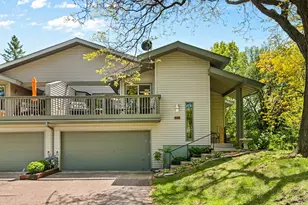 9731 Dorset Ln, Eden Prairie, MN 55347 - Photo 3
