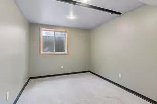 1918 Berkeley Ave, Saint Paul, MN 55105 - Photo 37