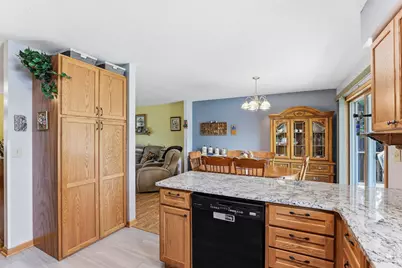 6666 12th Street N, Oakdale, MN 55128 - Photo 5