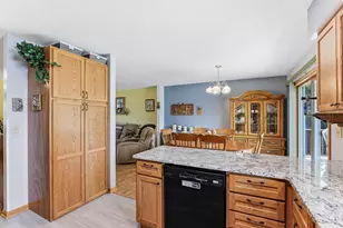 6666 12th St N, Oakdale, MN 55128 - Photo 5