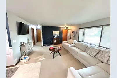 2113 9 1/2 Street N, Fargo, ND 58102 - Photo 11