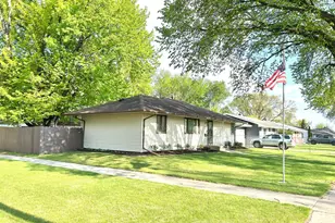 2113 9 1/2 Street N, Fargo, ND 58102 - Photo 3