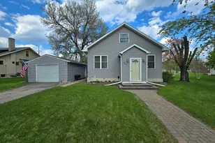 337 2nd Ave E, Halstad, MN 56548 - Photo 1