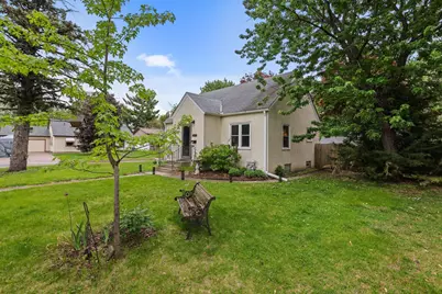 4366 Vera Cruz Avenue N, Robbinsdale, MN 55422 - Photo 3