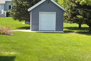 1808 4th St NE, Willmar, MN 56201 - Photo 5
