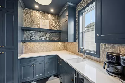 124 Chicago Avenue N, Wayzata, MN 55391 - Photo 7