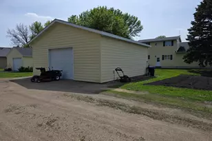 307 Brook Ave N, Porter, MN 56280 - Photo 7