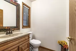 1130 Dove Ct, Chanhassen, MN 55317 - Photo 19
