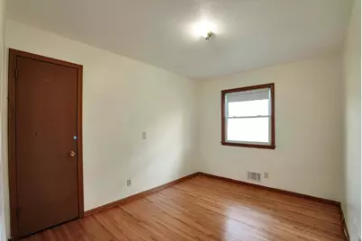 7016 Oliver Circle N, Brooklyn Center, MN 55430 - Photo 5