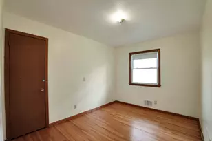 7016 Oliver Cir N, Brooklyn Center, MN 55430 - Photo 5
