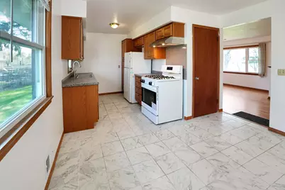 7016 Oliver Circle N, Brooklyn Center, MN 55430 - Photo 11