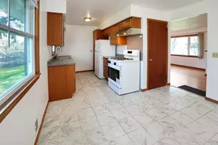 7016 Oliver Cir N, Brooklyn Center, MN 55430 - Photo 11