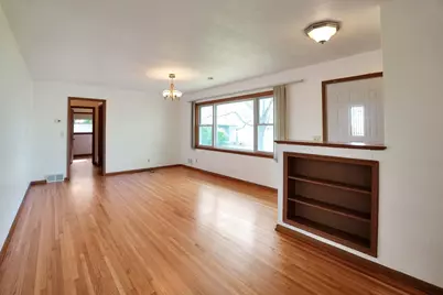 7016 Oliver Circle N, Brooklyn Center, MN 55430 - Photo 3