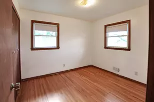 7016 Oliver Cir N, Brooklyn Center, MN 55430 - Photo 9