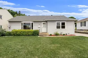 105 Giles Pl, Albert Lea, MN 56007 - Photo 3