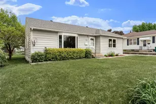 105 Giles Pl, Albert Lea, MN 56007 - Photo 5
