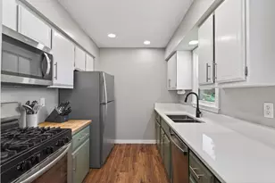 121 E 94 1/2 St, Bloomington, MN 55420 - Photo 15