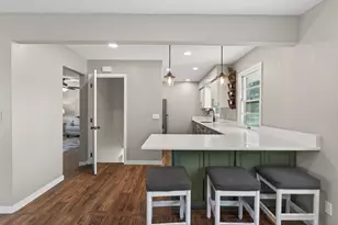 121 E 94 1/2 St, Bloomington, MN 55420 - Photo 13