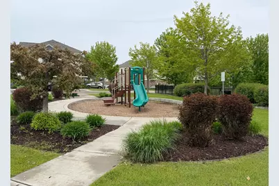 9415 Toledo Lane N, Brooklyn Park, MN 55443 - Photo 25
