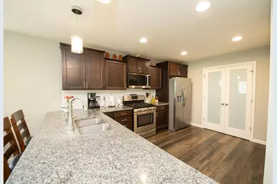 9415 Toledo Lane N, Brooklyn Park, MN 55443 - Photo 7