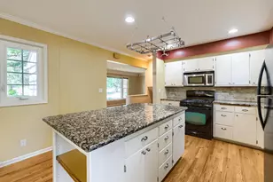 5309 Bernard Ave N, Crystal, MN 55429 - Photo 9