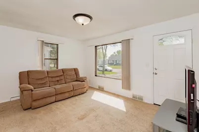 822 16th Street N, Moorhead, MN 56560 - Photo 5