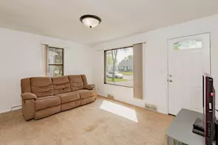 822 16th St N, Moorhead, MN 56560 - Photo 5