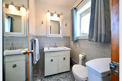 65 E Broadway Street, Winona, MN 55987 - Photo 15