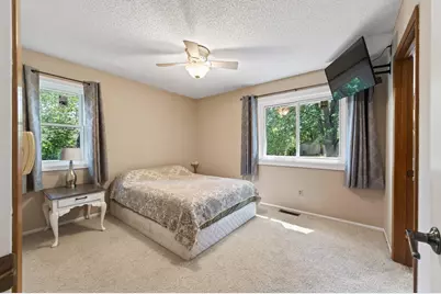 128 Birchwood Drive N, Stillwater, MN 55082 - Photo 9
