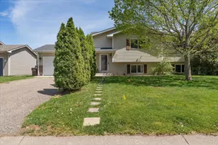 424 Wagon Wheel Cir, Buffalo, MN 55313 - Photo 1