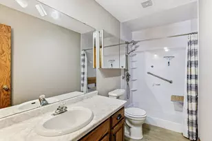 5518 Oakgreen Pl N, Oak Park Heights, MN 55082 - Photo 21