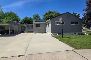 601 5th Ave NW, Austin, MN 55912 - Photo 3