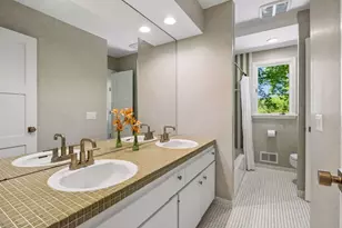 7121 Schey Dr, Edina, MN 55439 - Photo 49
