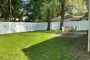 1762 Edgerton St, Maplewood, MN 55117 - Photo 47